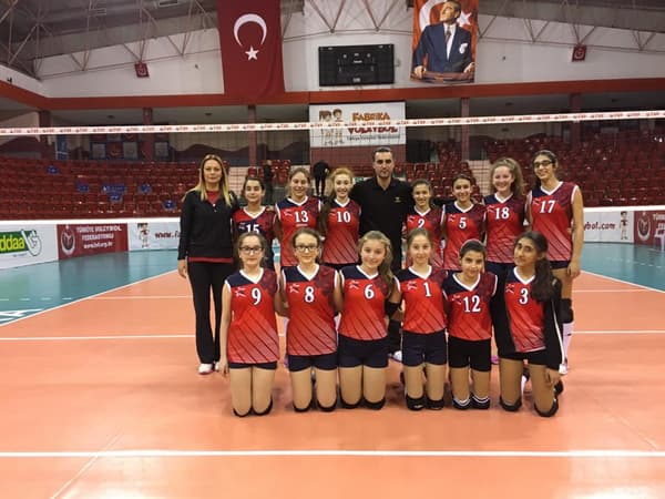 Filenin Yıldızları Voleybol Okulları - Dikmen - 2. Fotoğraf Filenin Yıldızları Voleybol Okulları - Dikmen - 2. Fotoğraf